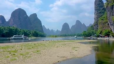 4k航拍桂林漓江山水风光视频的预览图